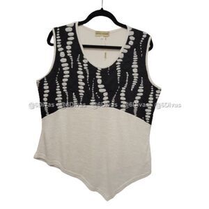 Black and White Sleeveless  Blouse  Various Sizes Plus Size  S  M- FITS LARGE -